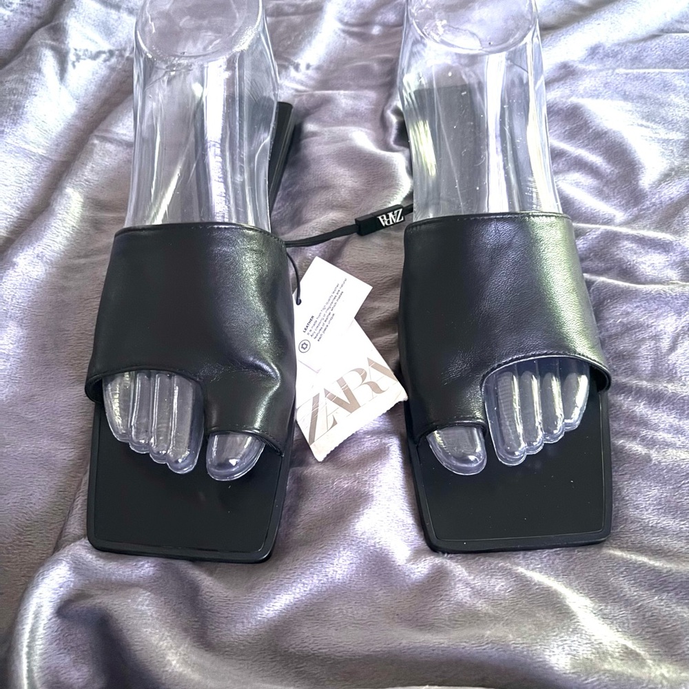 NWT ZARA LEATHER BLACK SLIDES SZ 6